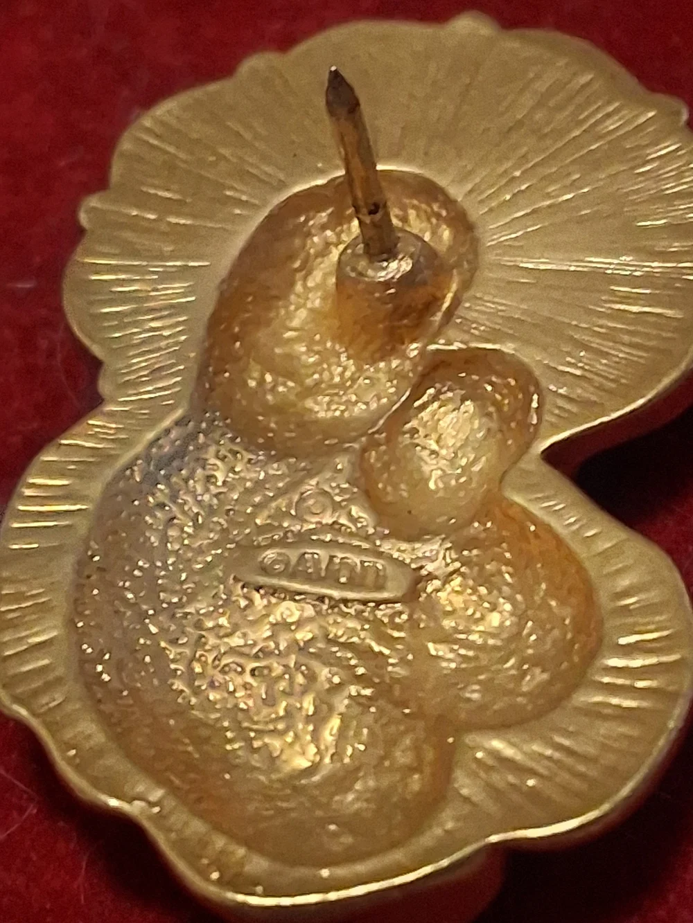 Source Unknown Gold-Tone Madonna and Child Brooch with Green Enamel Halo